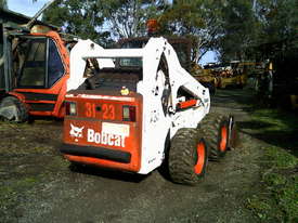 A300 4WS high lift , 2220 hrs , 4in1 bucket , ex goverment NT , - picture2' - Click to enlarge