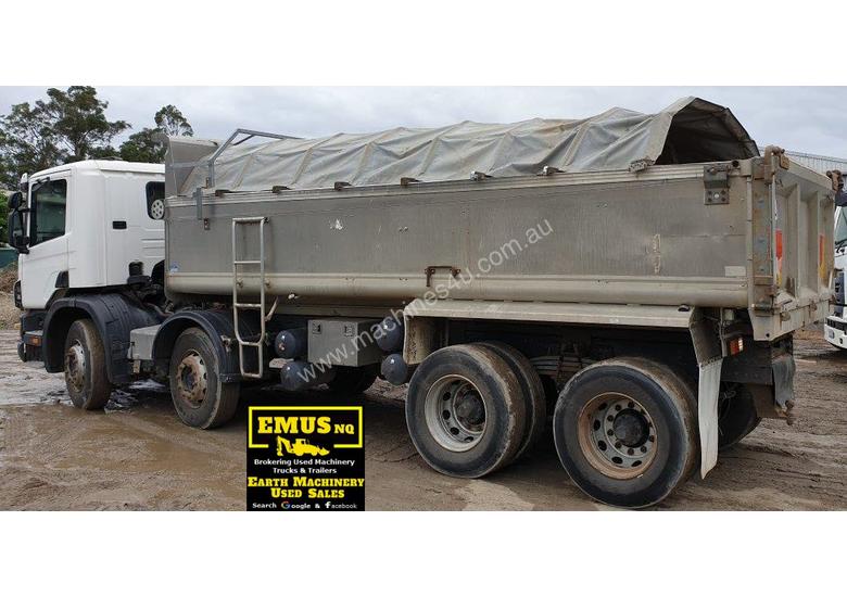caption 2000 Scania Twin Steer Alloy Tipper. E.M.U.S. TS457