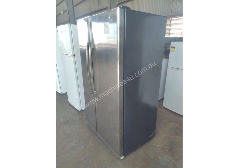 Used westinghouse Westinghouse Virtuoso Display Fridges in , Listed