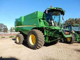 John Deere S670 Header(Combine) Harvester/Header - picture2' - Click to enlarge