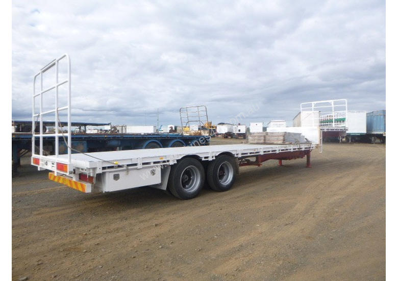 caption Freighter Semi Drop Deck Trailer