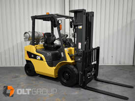 CATERPILLAR 2.5 Tonne Forklift Container Mast Fork Positioner 2678 Hours Petrol/LPG - picture2' - Click to enlarge