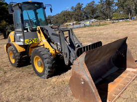 New Holland W80 Loader/Tool Carrier Loader - picture1' - Click to enlarge