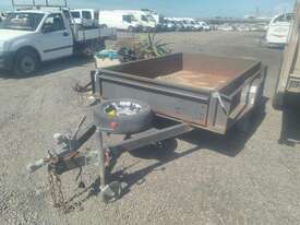 Custom Trailer - picture1' - Click to enlarge