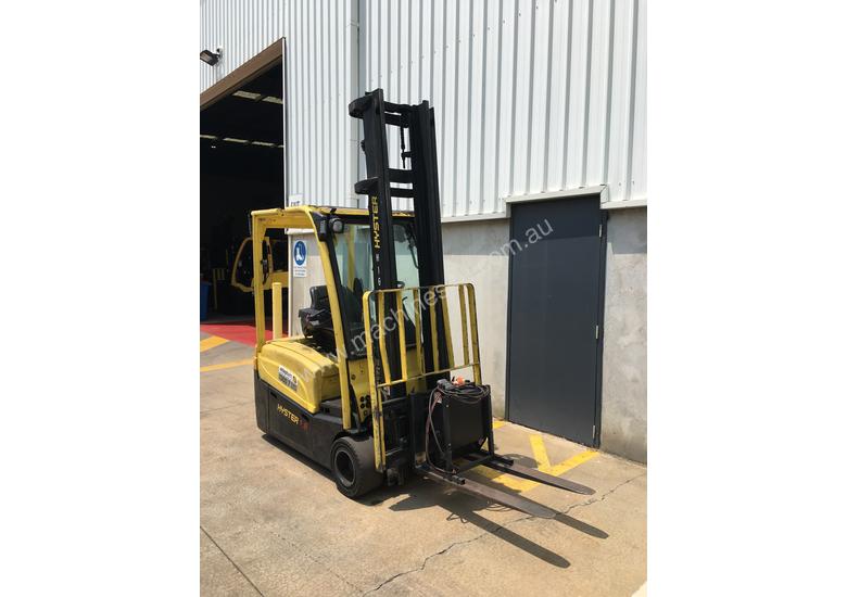 caption 1.8T 3 Wheel Battery Electric Forklift