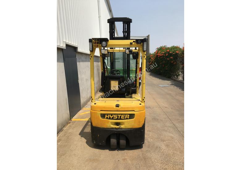 caption 1.8T 3 Wheel Battery Electric Forklift