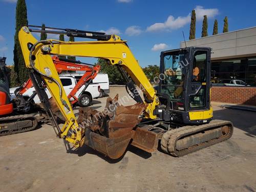 2016 YANMAR VIO55-6 5.5T EXCAVATOR WITH A/C CABIN, HITCH, BUCKETS AND LOW HOURS