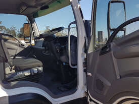 Isuzu FRR600 Pantech Truck - picture2' - Click to enlarge