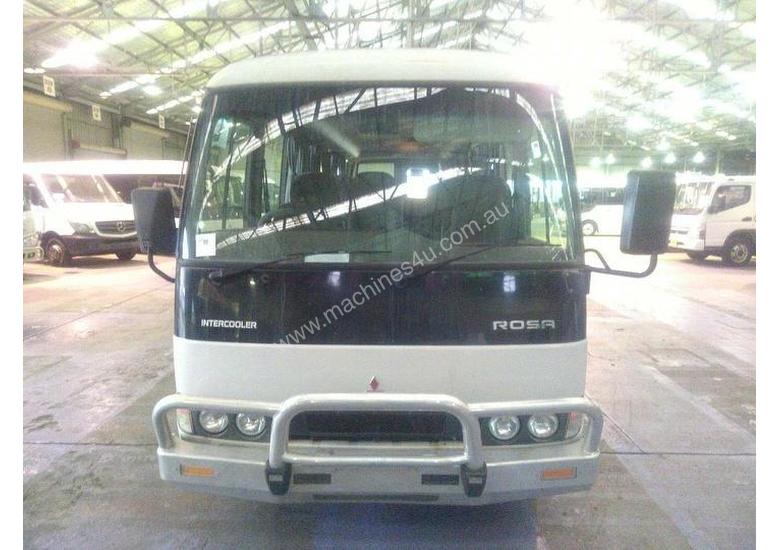 caption Mitsubishi Rosa