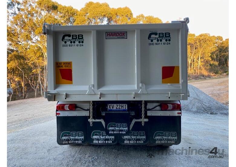 caption VOLVO TIPPER 1997 FH12