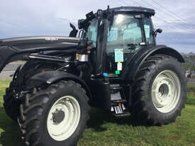 Valtra  N124H FWA/4WD Tractor - picture0' - Click to enlarge