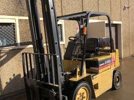 2.5 ton Forklift Only 3282 Hours Under $6K  - picture0' - Click to enlarge