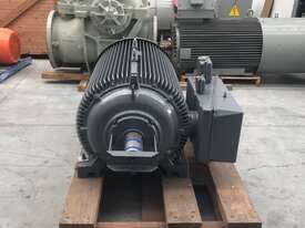 280 kw 375 hp 8 pole 740 rpm 415 volt Foot Mount 400 frame POPE AC Squirrel Cage Electric Motor - picture1' - Click to enlarge
