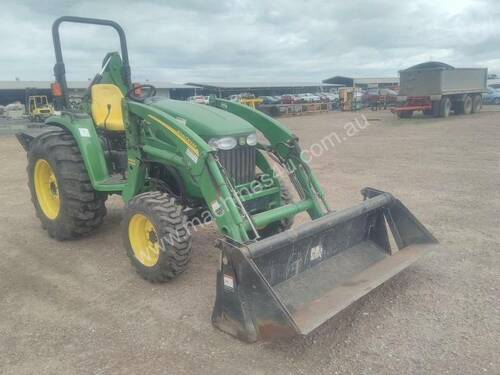 John Deere 4320