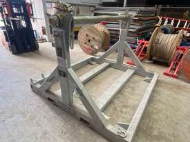 Cable drum stands  - picture0' - Click to enlarge