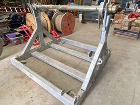 Cable drum stands  - picture2' - Click to enlarge