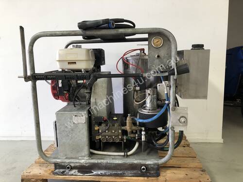 Jetwave Explorer engine driven hot water pressure cleaner
