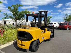 Caterpillar GP50K Forklift - picture2' - Click to enlarge
