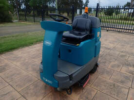 Tennant T7 Sweeper Sweeping/Cleaning - picture0' - Click to enlarge