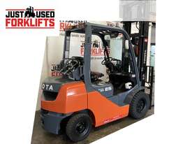 TOYOTA 8FG25 42935 2.5 TON 2500 KG CAPACITY LPG GAS FORKLIFT 4500 MM 2 STAGE - picture0' - Click to enlarge