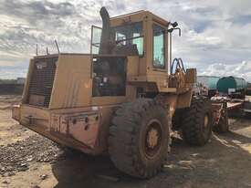 2005 Case  621B Loader - picture1' - Click to enlarge