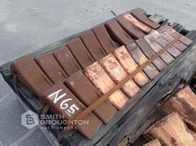 PALLET COMPRISING OF ASSORTED BUCKET TEETH (UNUSED) - picture1' - Click to enlarge