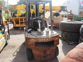 Nissan PJ02A25U 2.5T Forklift - picture1' - Click to enlarge