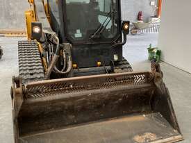 JCB 150T4 Skid steer - picture1' - Click to enlarge