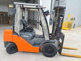 Toyota Diesel 2.5 tonne Forklift - picture1' - Click to enlarge