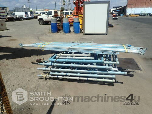 PALLET COMPRISING OF ASSORTED ALUMINIUM MOBILE SCAFFOLD