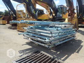 PALLET COMPRISING OF ASSORTED ALUMINIUM MOBILE SCAFFOLD - picture2' - Click to enlarge