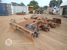 1998 BURNS ENGINEERING DOL200 TRI AXLE CONVERTER DOLLY - picture0' - Click to enlarge