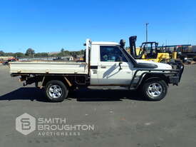 2015 TOYOTA LANDCRUISER VDJ79R 4X4 SINGLE CAB TRAY BACK UTE - picture0' - Click to enlarge