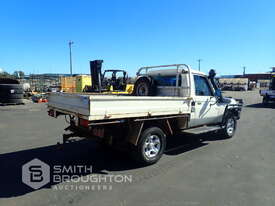 2015 TOYOTA LANDCRUISER VDJ79R 4X4 SINGLE CAB TRAY BACK UTE - picture0' - Click to enlarge