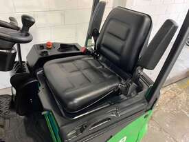 Xtreme 3 Wheel Compact Lithium Electric Forklift - picture1' - Click to enlarge