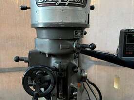 Bridgeport J Head  Milling Machine - picture1' - Click to enlarge