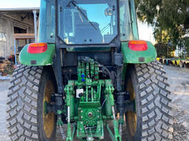 John Deere 5115R FWA/4WD Tractor - picture2' - Click to enlarge