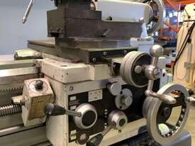 Taiwanese Centre Lathe, Ø 430x550 Turing Capacity - picture2' - Click to enlarge