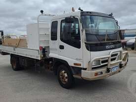 Isuzu FTR900 - picture0' - Click to enlarge