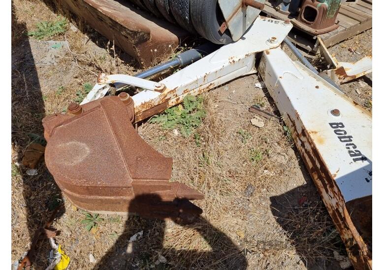 caption Bobcat 709 Backhoe Attachment
