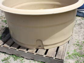 Water/Feed trough - picture0' - Click to enlarge