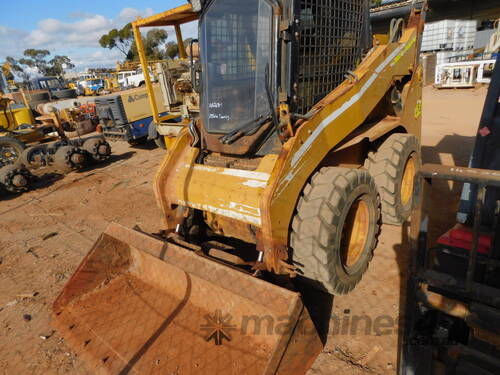 2010 CATERPILLAR 242B SKID STEER BOB CAT