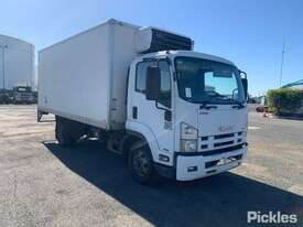 2013 Isuzu FRR500 Refrigerated Pantech - picture0' - Click to enlarge