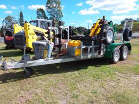 Kanga mini loader - picture0' - Click to enlarge