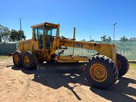 1987 JOHN DEERE 670B MOTOR GRADER. - picture13' - Click to enlarge