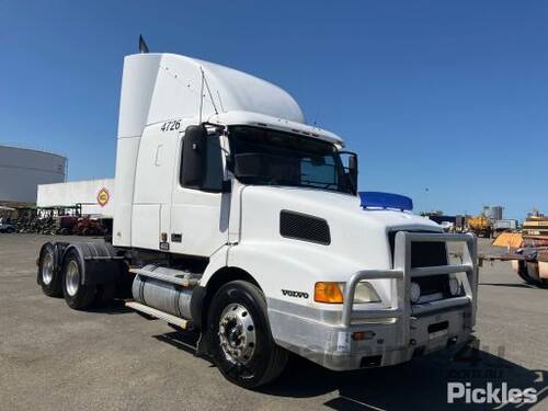 2000 Volvo NH12 Prime Mover