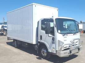 Isuzu NPR200 - picture0' - Click to enlarge