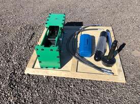 HYDRAULIC SKID STEER/ EXCAVATOR POST DRIVER  - picture1' - Click to enlarge