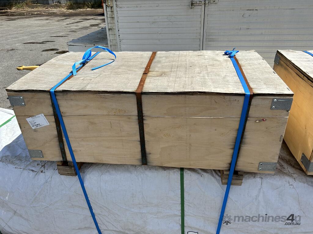 New NEW SM14L Rotary Long Body 4 Post Hoist plus 2 x 4RJ7100Y Rotary