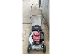 HONDA PUSH MOWER WITH CATCHER  - picture0' - Click to enlarge